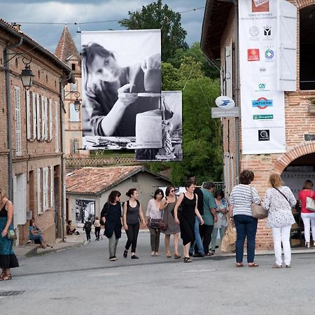 ¨Gîte du Café Suquet Giroussens Exterior foto