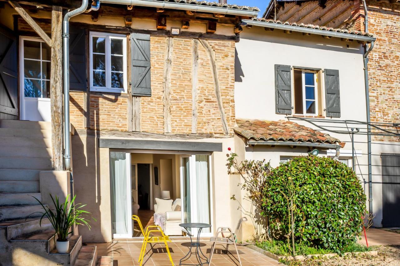 ¨Gîte du Café Suquet Giroussens Exterior foto