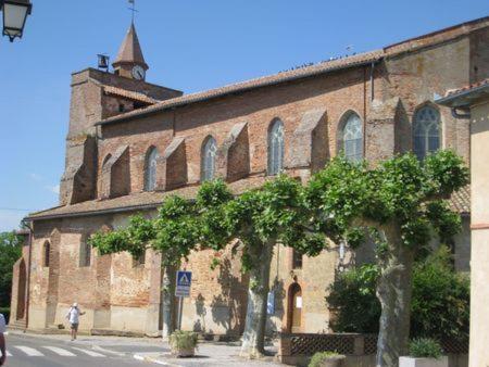¨Gîte du Café Suquet Giroussens Exterior foto